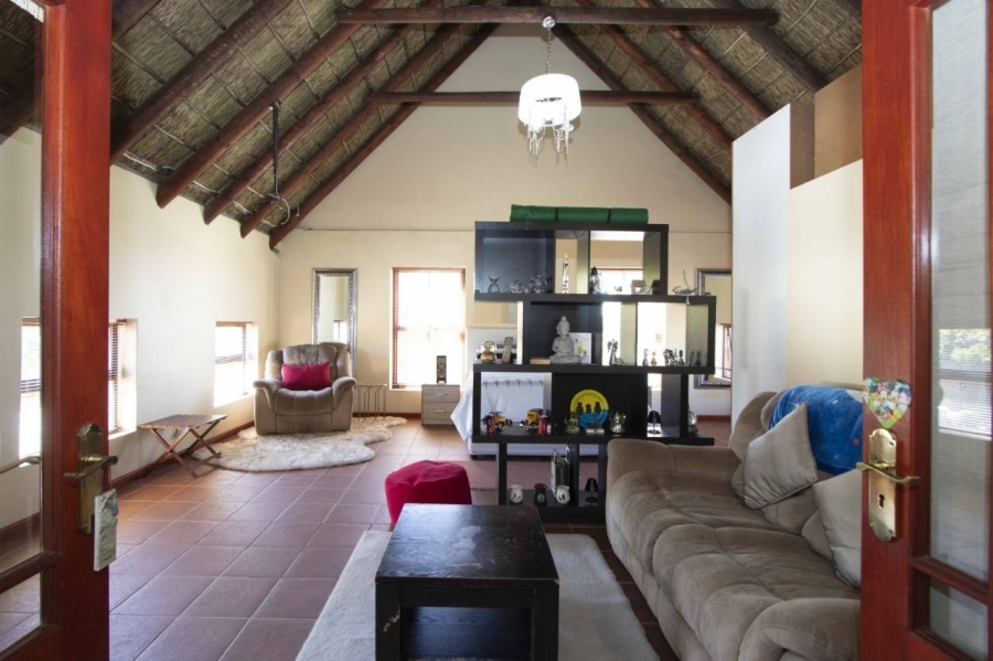 To Let 5 Bedroom Property for Rent in Parklands Western Cape